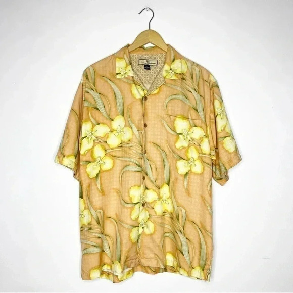 Tommy Bahama Silk Floral Button Up Short Sleeve Shirt Size Medium - Picture 1 of 5